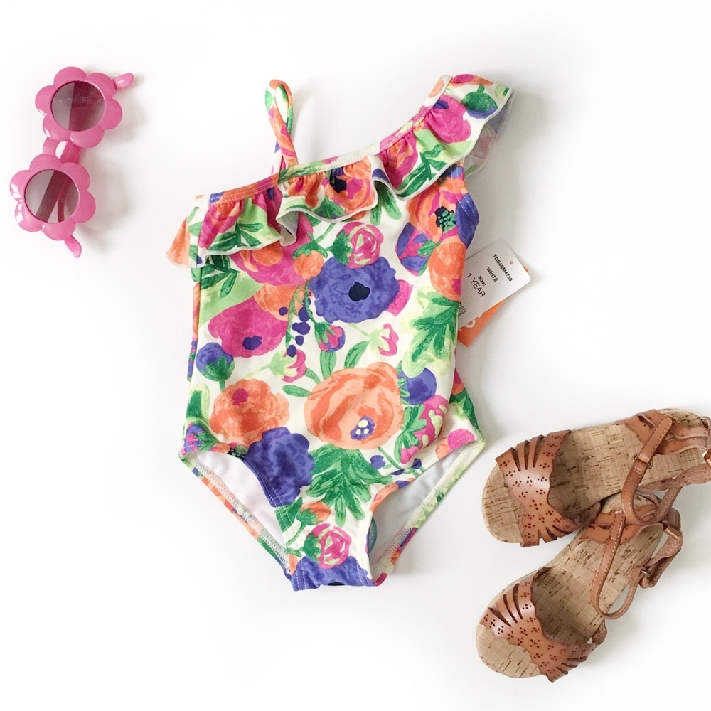 🎉 HP 🎉 NWT Floral Bathingsuit